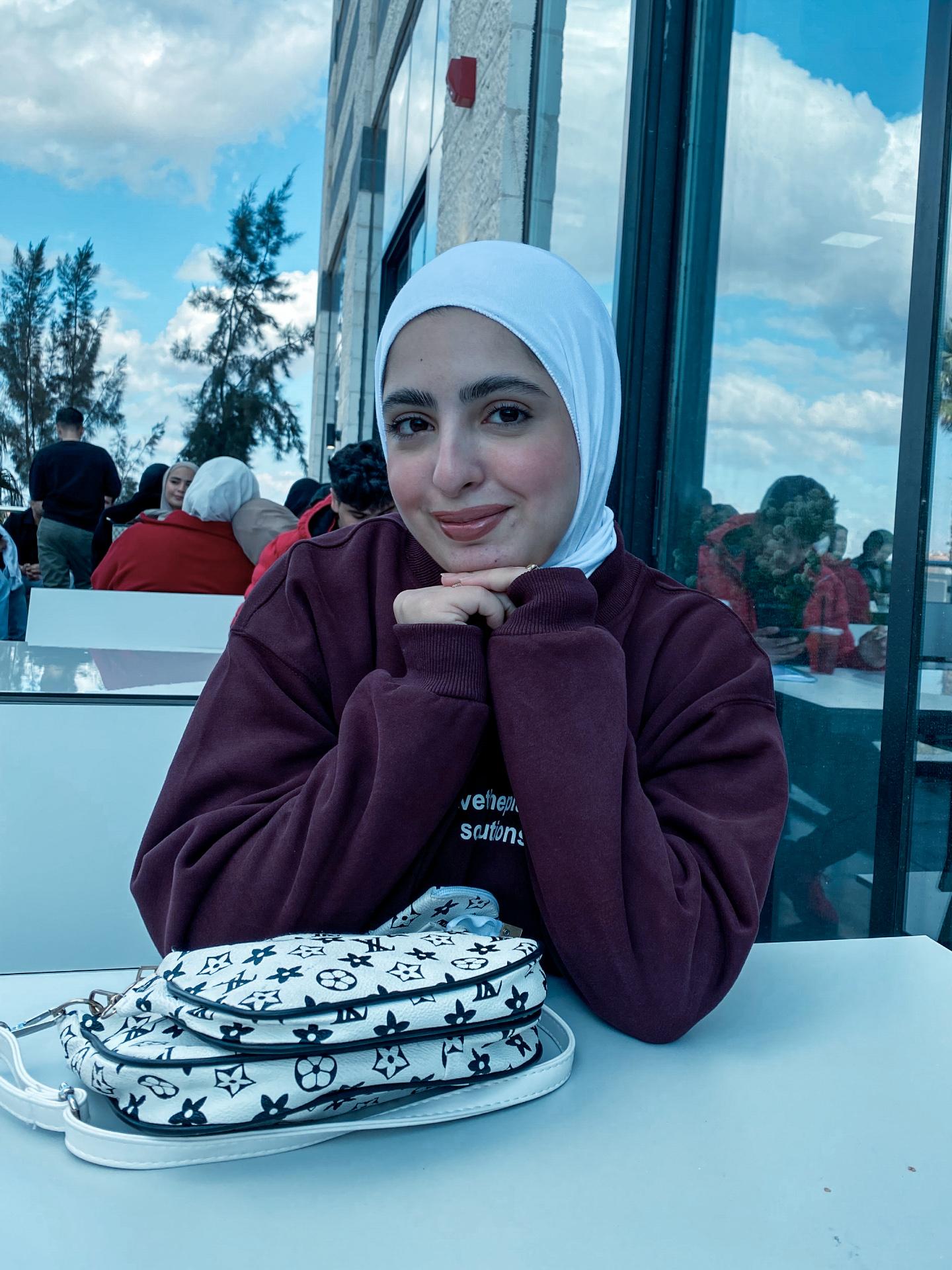 Luna Obeidat